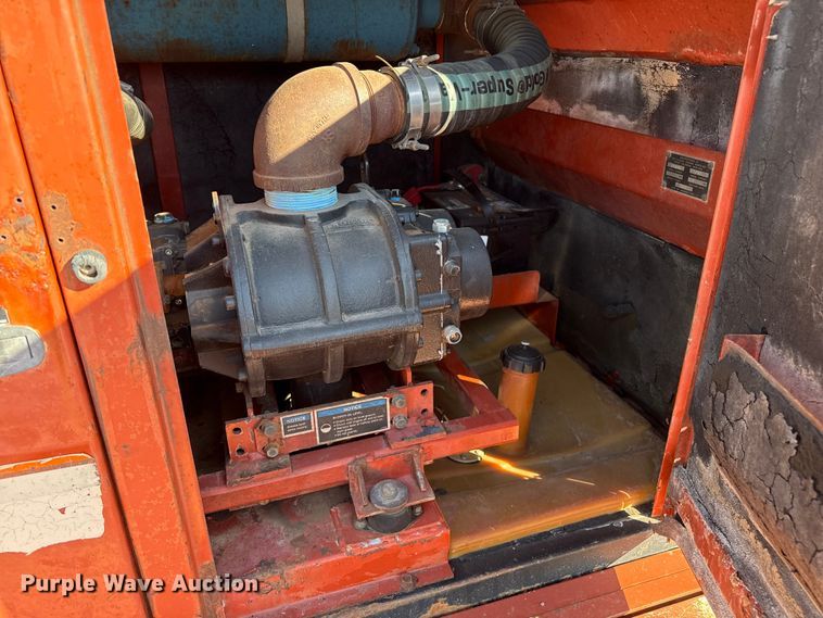 image for item EP0735 2001 Ditch Witch FX30 vacuum excavator