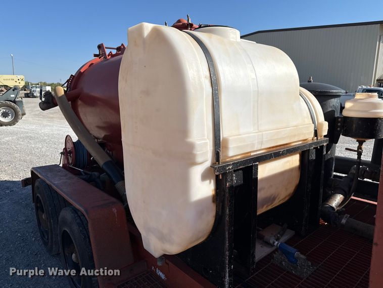 image for item EP0735 2001 Ditch Witch FX30 vacuum excavator