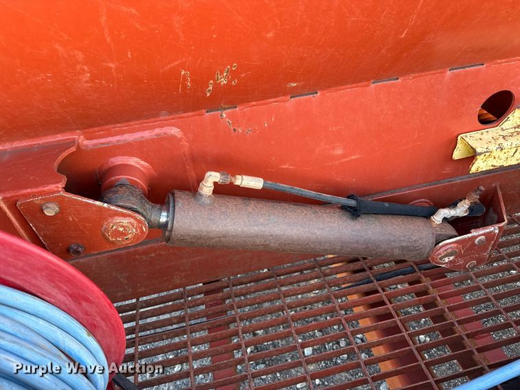 image for item EP0735 2001 Ditch Witch FX30 vacuum excavator