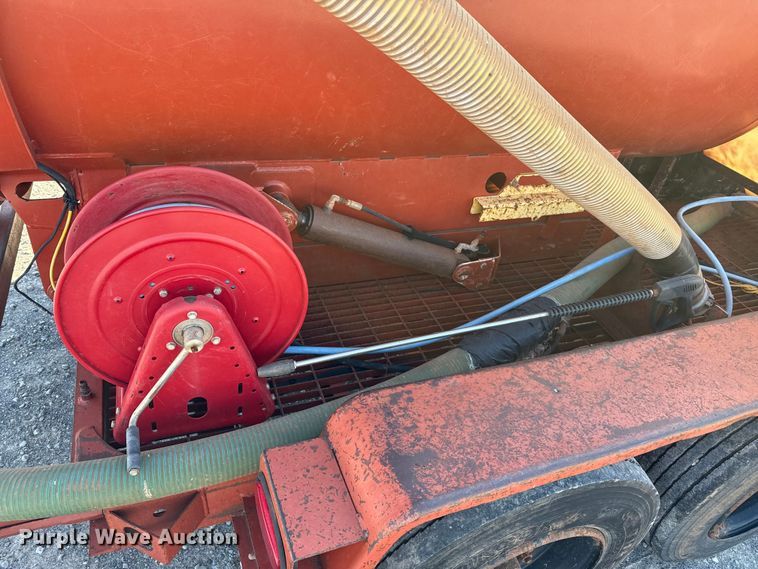 image for item EP0735 2001 Ditch Witch FX30 vacuum excavator