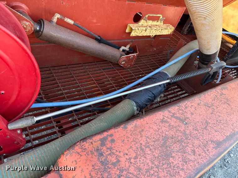 image for item EP0735 2001 Ditch Witch FX30 vacuum excavator