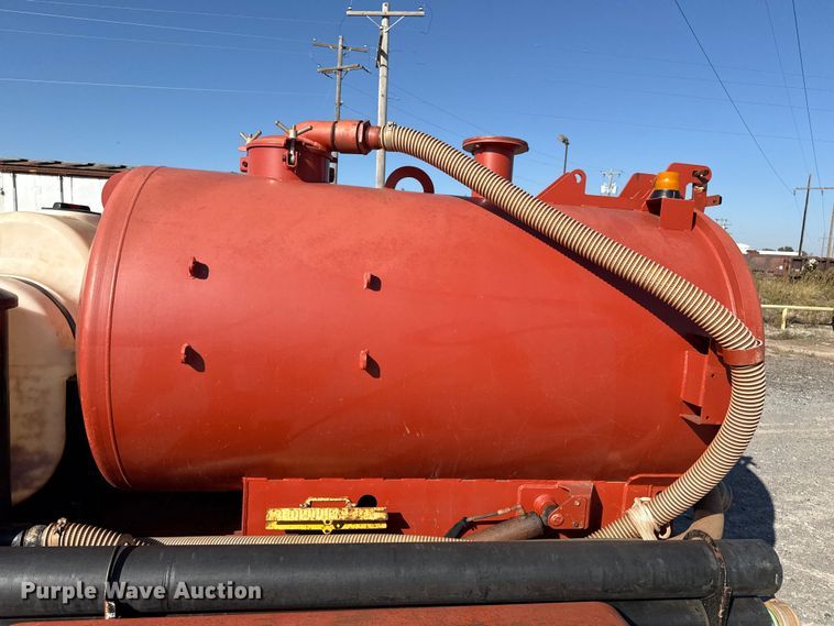 image for item EP0735 2001 Ditch Witch FX30 vacuum excavator