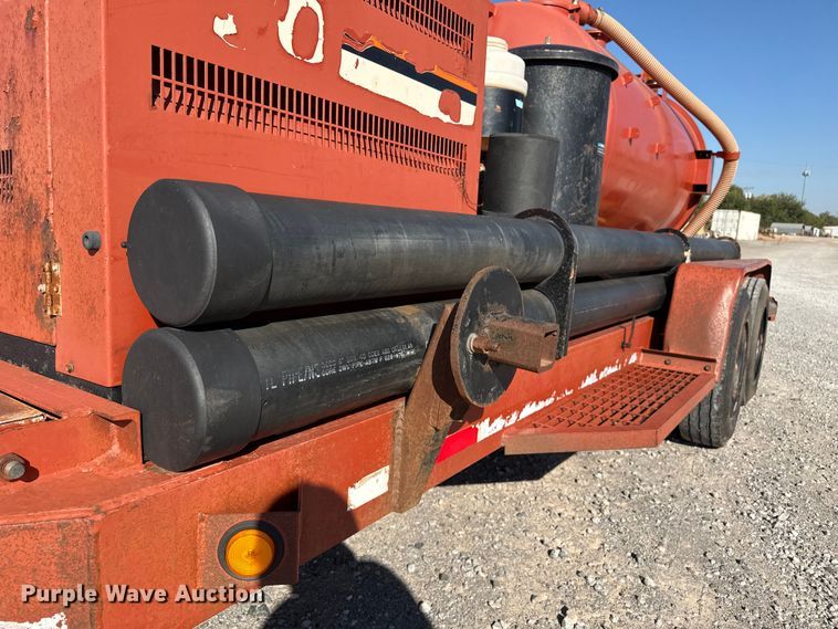 image for item EP0735 2001 Ditch Witch FX30 vacuum excavator