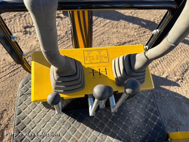 image for item EP0740 2022 Agrotk H12 mini excavator