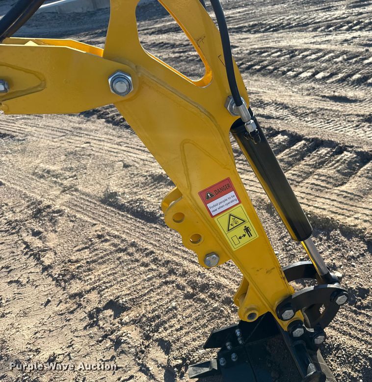 image for item EP0740 2022 Agrotk H12 mini excavator