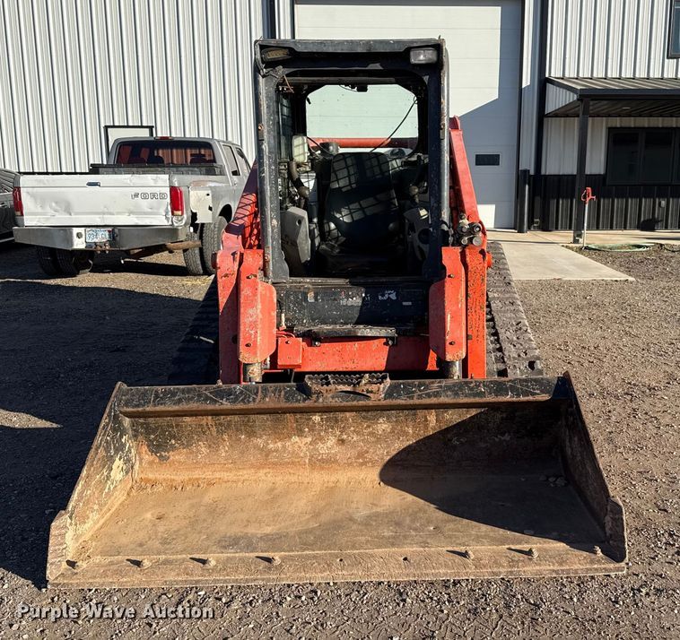 image for item EP0745 Kubota SVL95-2S skid steer loader
