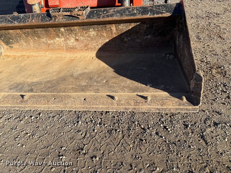 image for item EP0745 Kubota SVL95-2S skid steer loader