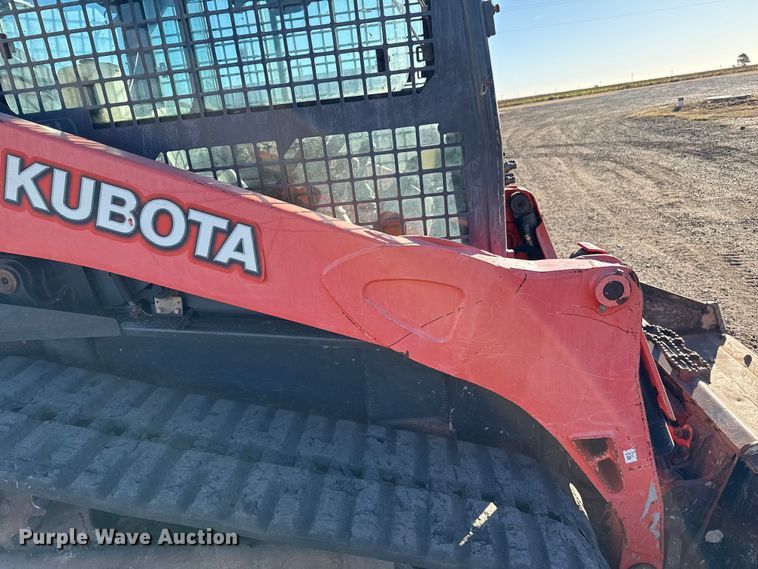 image for item EP0745 Kubota SVL95-2S skid steer loader