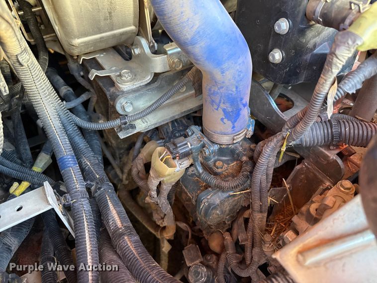 image for item EP0745 Kubota SVL95-2S skid steer loader