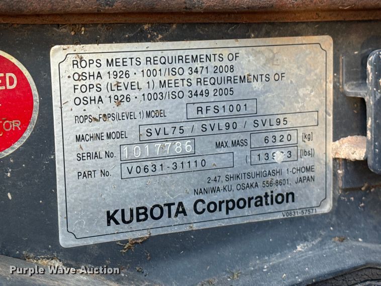 image for item EP0745 Kubota SVL95-2S skid steer loader
