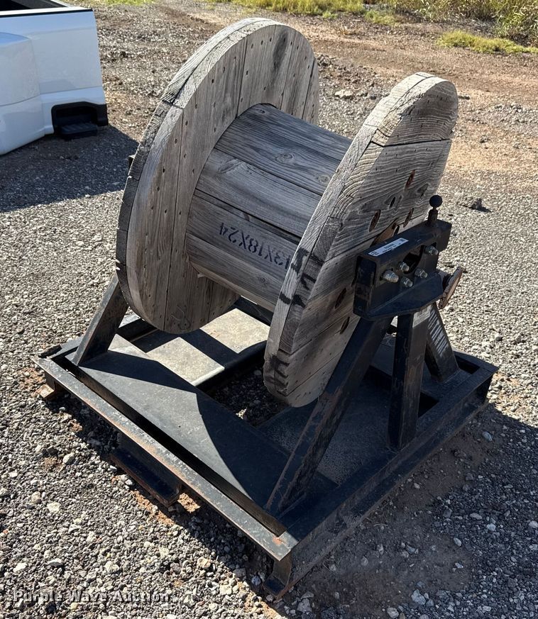 image for item EQ2066 Southwire reel stand