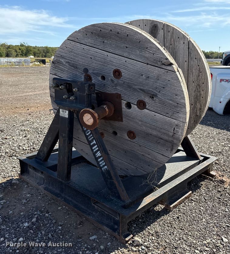 image for item EQ2066 Southwire reel stand