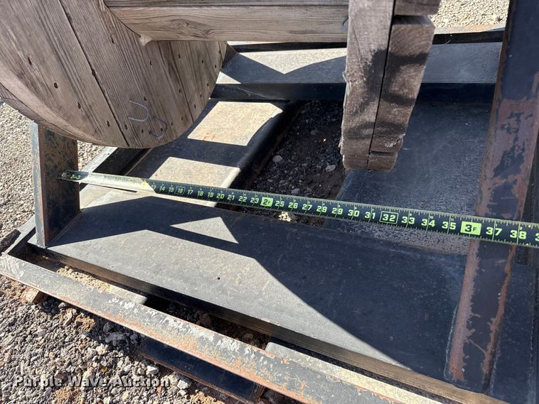 image for item EQ2066 Southwire reel stand