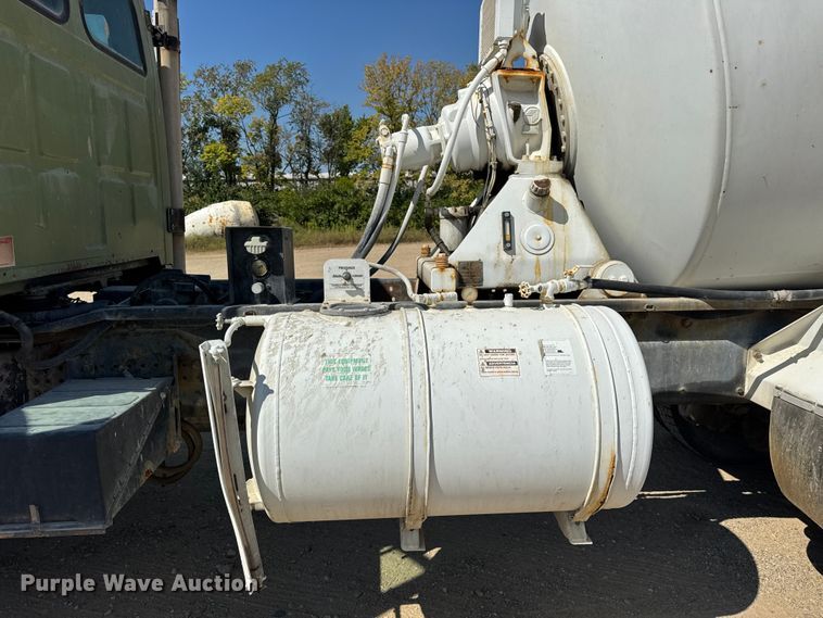 image for item ER0055 2009 Sterling L-Line ready mix truck