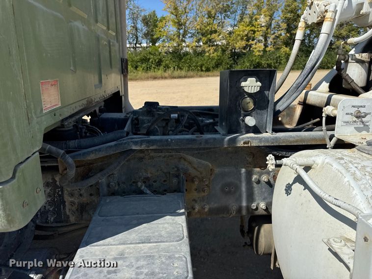 image for item ER0055 2009 Sterling L-Line ready mix truck