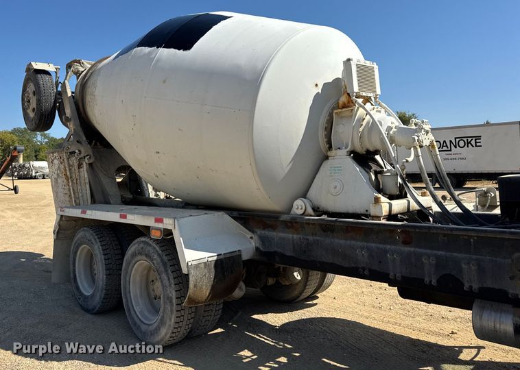 image for item ER0055 2009 Sterling L-Line ready mix truck