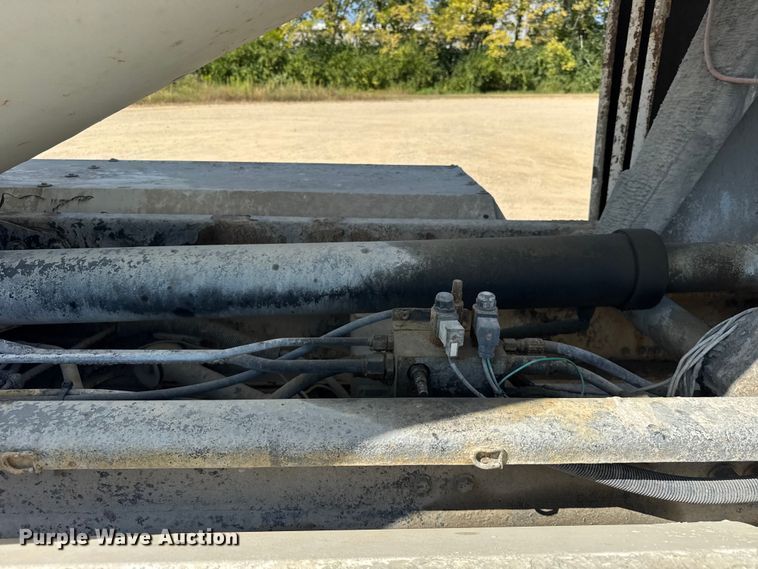 image for item ER0055 2009 Sterling L-Line ready mix truck