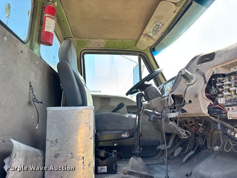 image for item ER0055 2009 Sterling L-Line ready mix truck