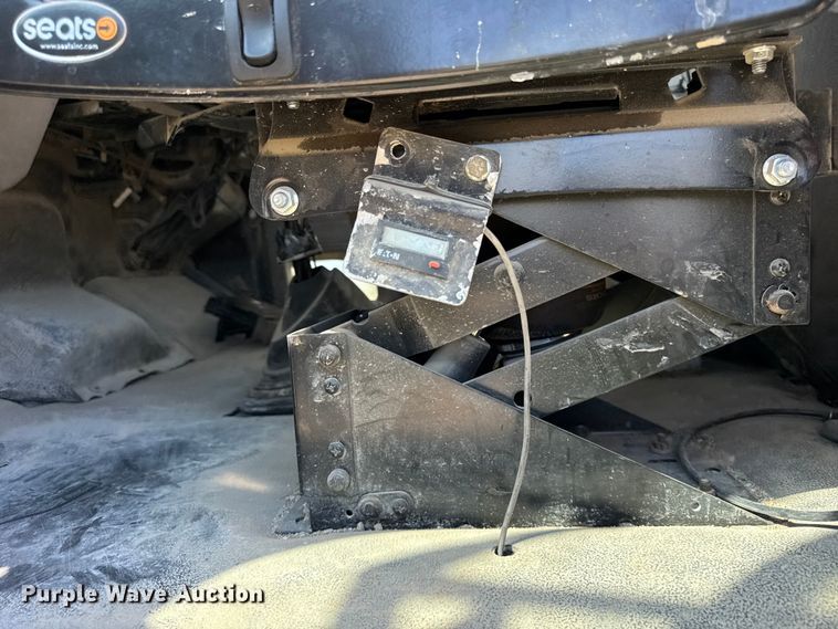 image for item ER0055 2009 Sterling L-Line ready mix truck