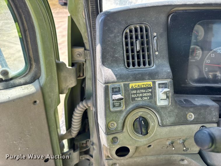 image for item ER0055 2009 Sterling L-Line ready mix truck