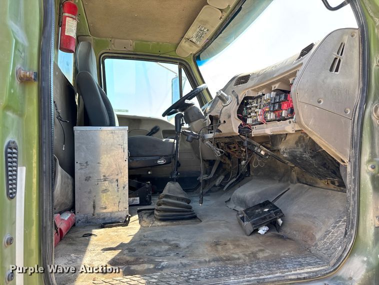 image for item ER0055 2009 Sterling L-Line ready mix truck