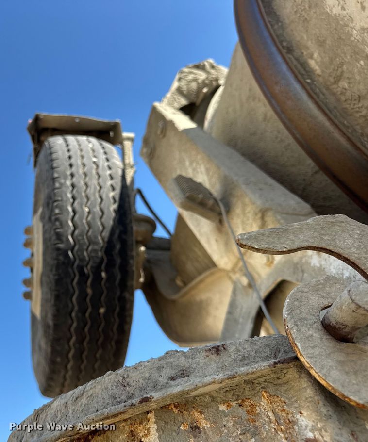 image for item ER0055 2009 Sterling L-Line ready mix truck