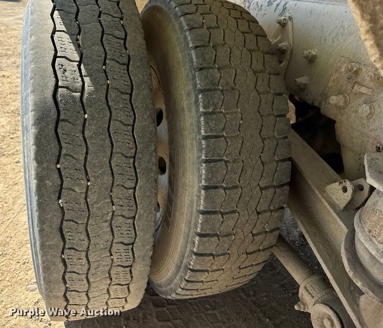 image for item ER0055 2009 Sterling L-Line ready mix truck