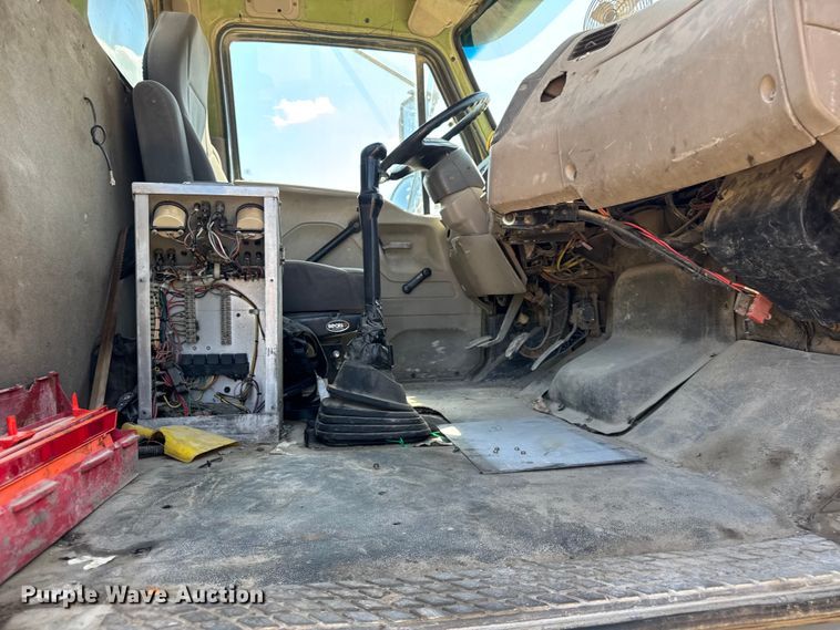 image for item ER0058 2009 Sterling L- Line ready mix truck