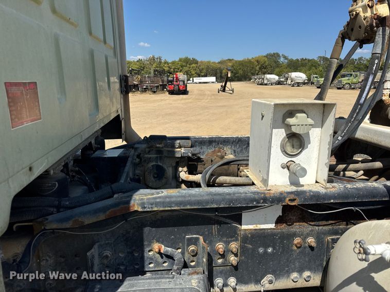 image for item ER0058 2009 Sterling L- Line ready mix truck