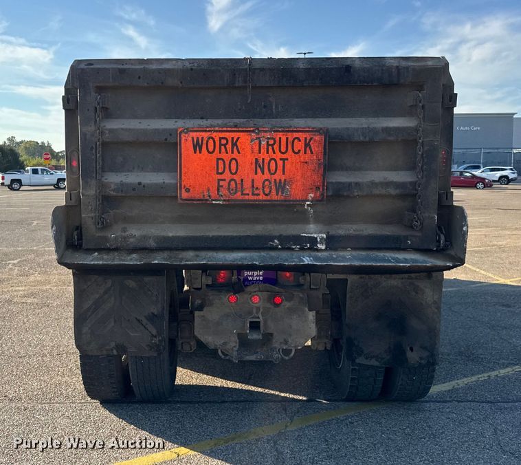 image for item ER0192 2005 Freightliner M2 dump truck