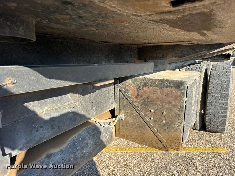 image for item ER0192 2005 Freightliner M2 dump truck