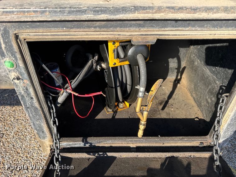 image for item ER0192 2005 Freightliner M2 dump truck