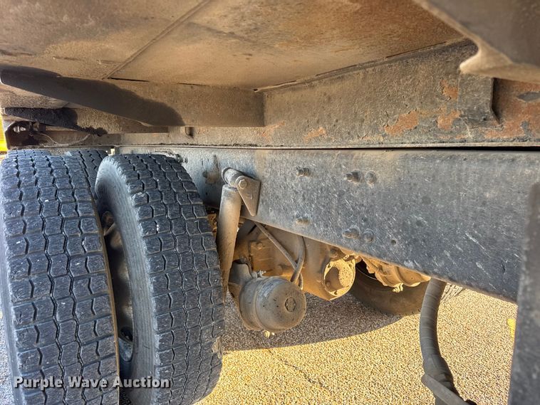 image for item ER0192 2005 Freightliner M2 dump truck