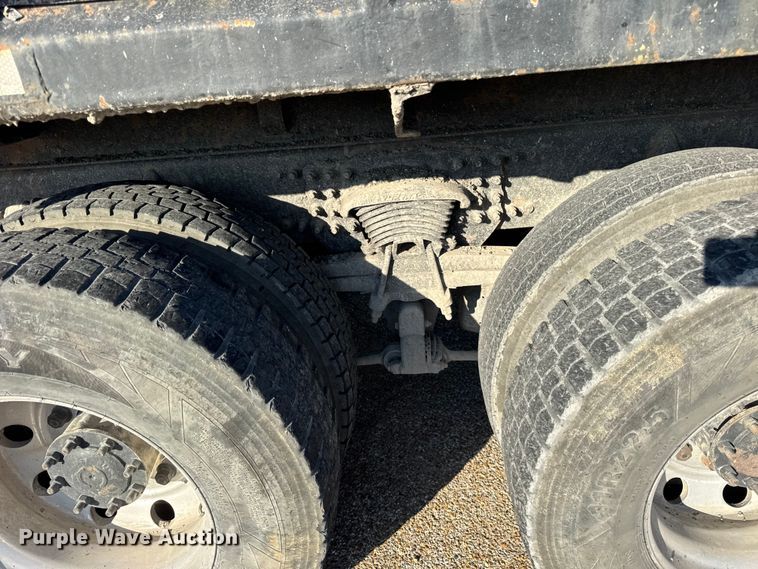 image for item ER0192 2005 Freightliner M2 dump truck