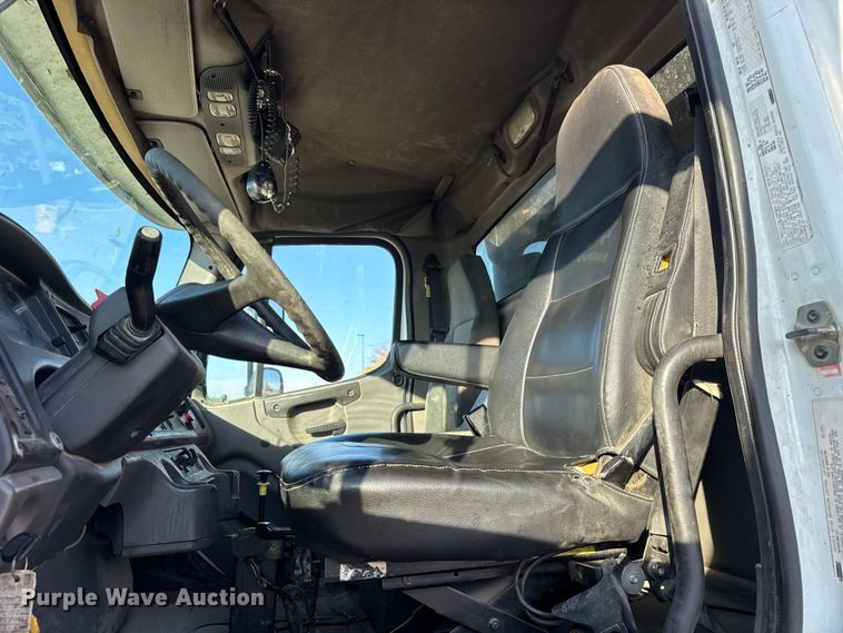 image for item ER0192 2005 Freightliner M2 dump truck