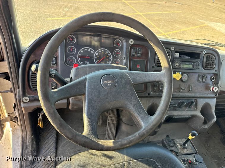 image for item ER0192 2005 Freightliner M2 dump truck