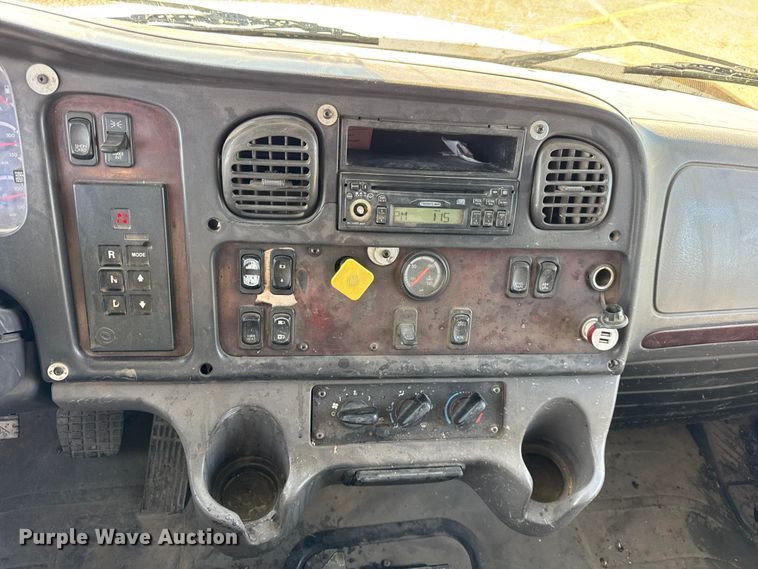 image for item ER0192 2005 Freightliner M2 dump truck