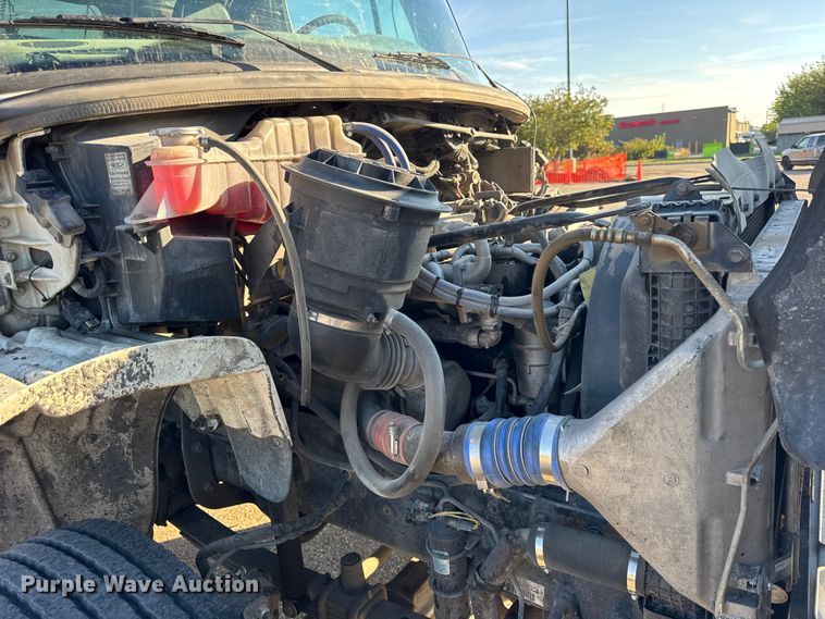 image for item ER0192 2005 Freightliner M2 dump truck