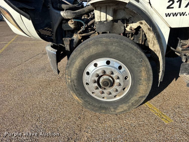 image for item ER0192 2005 Freightliner M2 dump truck