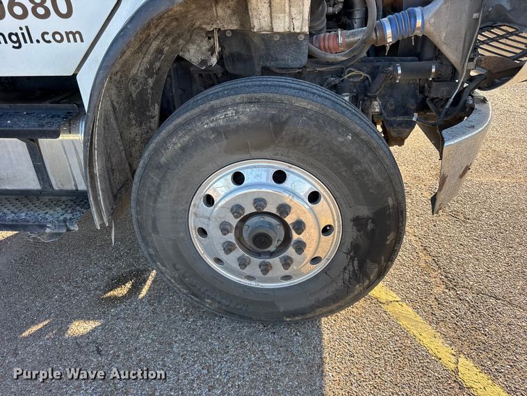 image for item ER0192 2005 Freightliner M2 dump truck