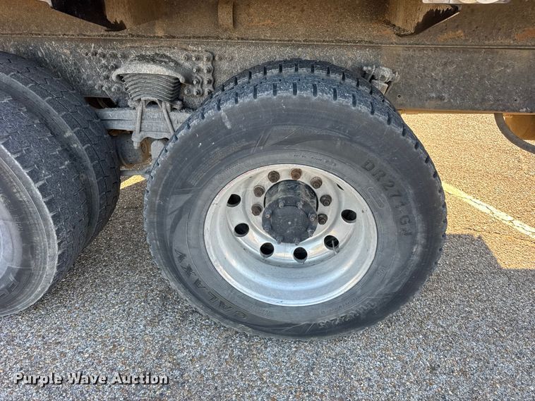 image for item ER0192 2005 Freightliner M2 dump truck