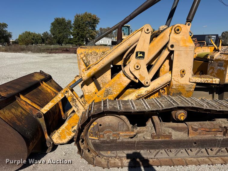 image for item ER0214 1981 John Deere 450C track loader