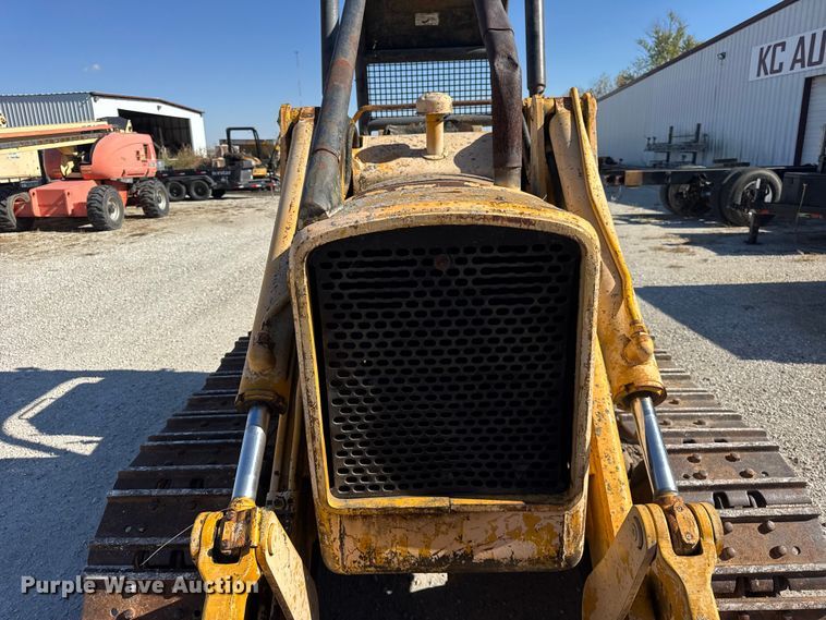 image for item ER0214 1981 John Deere 450C track loader