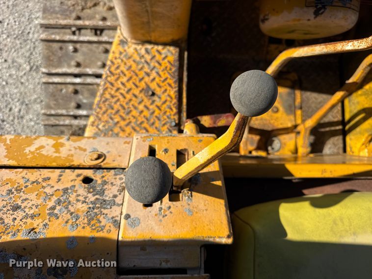 image for item ER0214 1981 John Deere 450C track loader