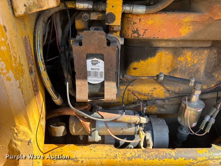 image for item ER0214 1981 John Deere 450C track loader