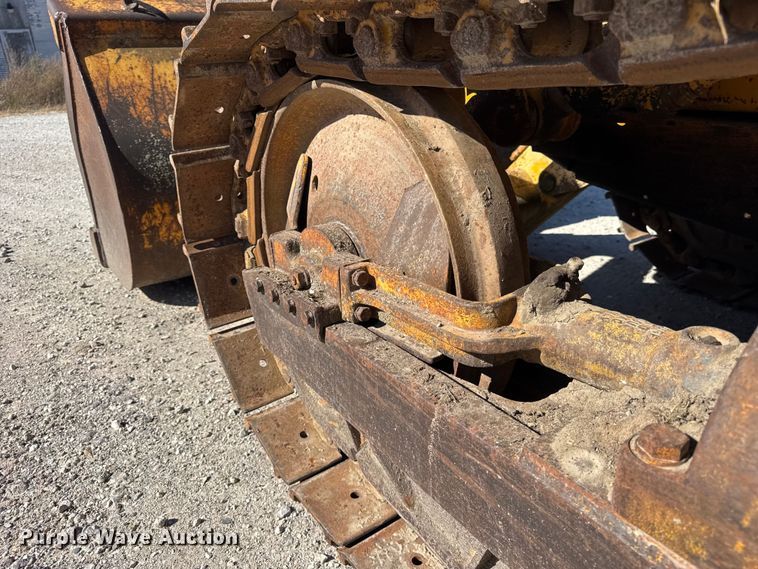 image for item ER0214 1981 John Deere 450C track loader