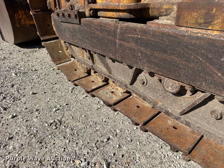 image for item ER0214 1981 John Deere 450C track loader