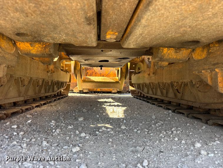 image for item ER0214 1981 John Deere 450C track loader