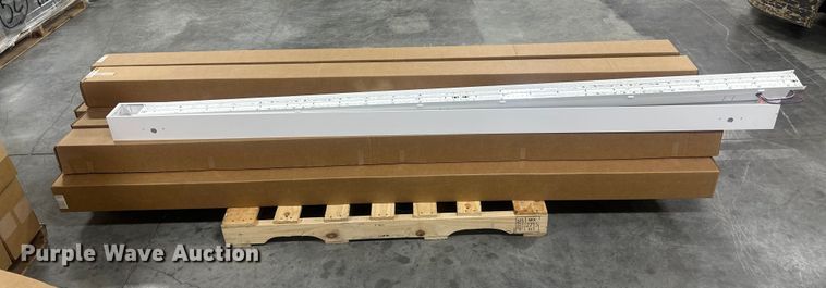 image for item ES5001 (16) Williams 8' LED lights