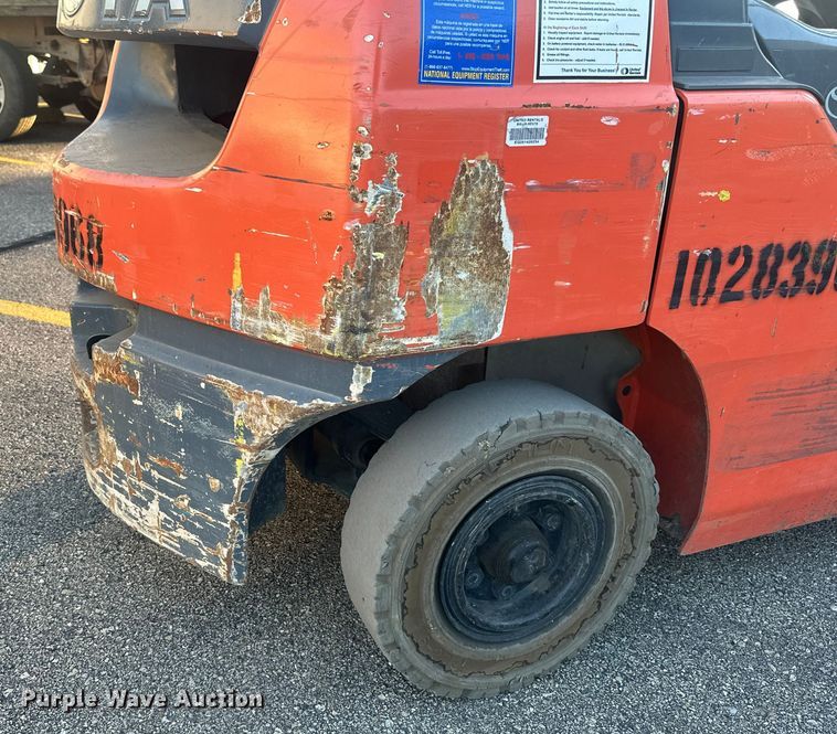 image for item ES5002 Toyota 8FGU25 forklift